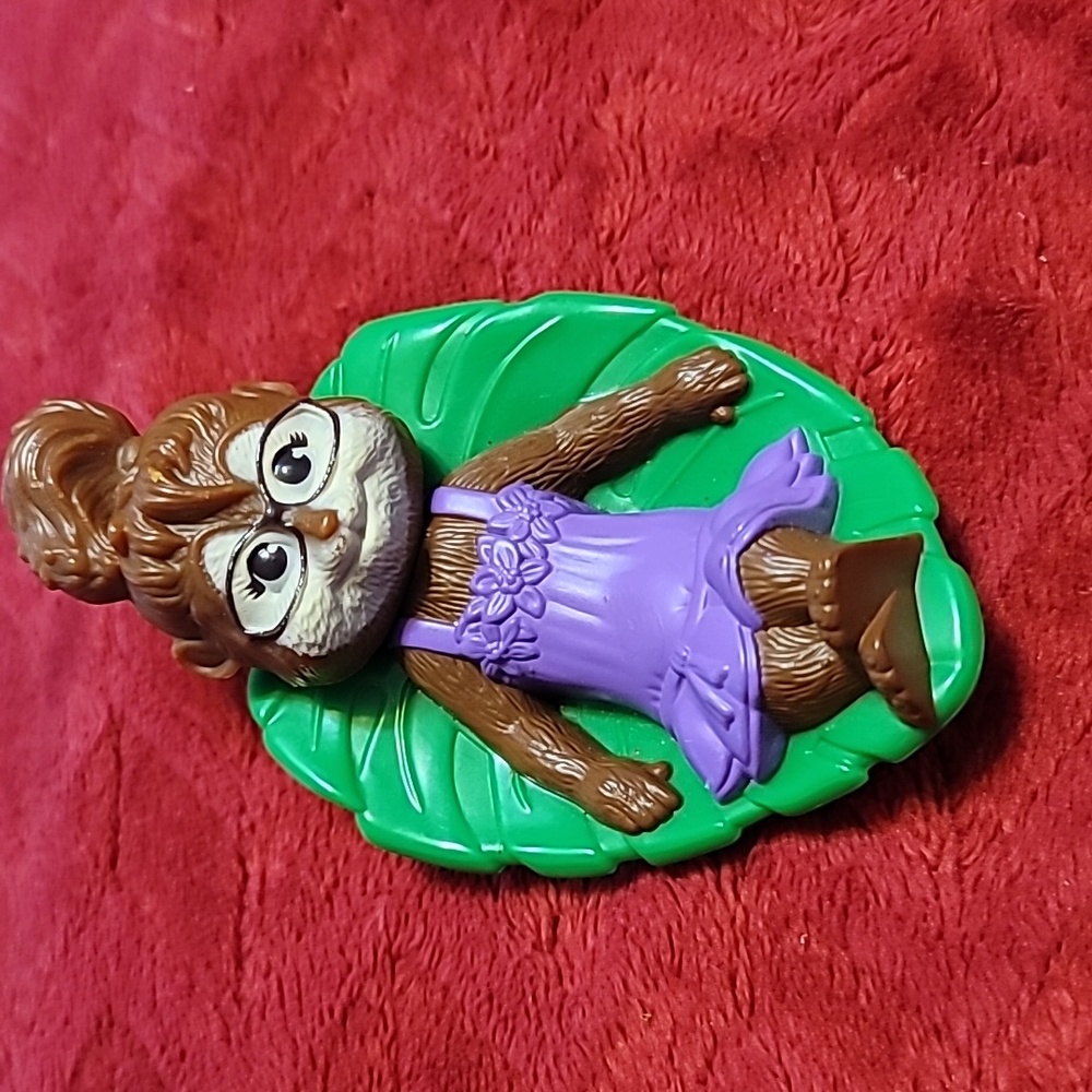 McDonald's 2011 Alvin & The Chipmunks Chipwrecked Jeanette Toy #4